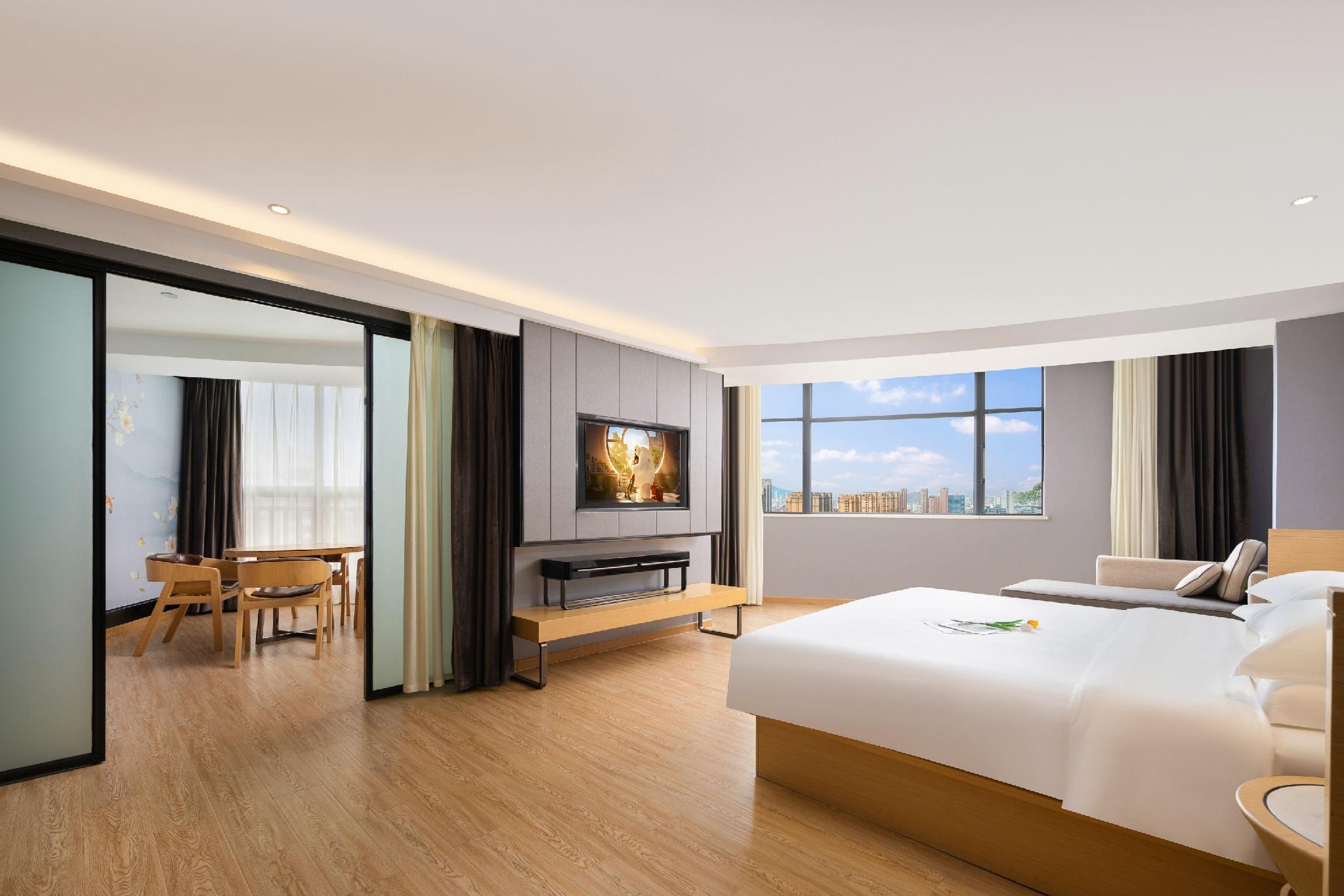 Metropolo Jinjiang Hotels (Haikou Wuzhishan Road, Riyue Duty-free Plaza) 22/52