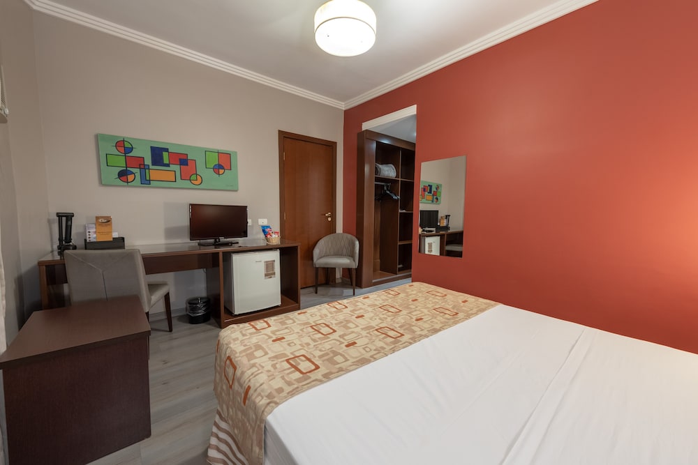 CLASS HOTEL GUAXUPE 15/50