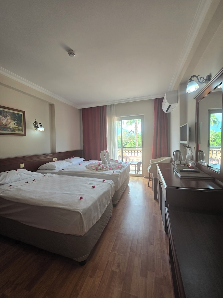 Stella Hotel 23/56