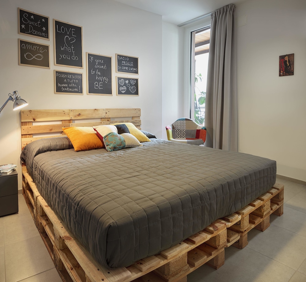 Rivetto Suites 6/37