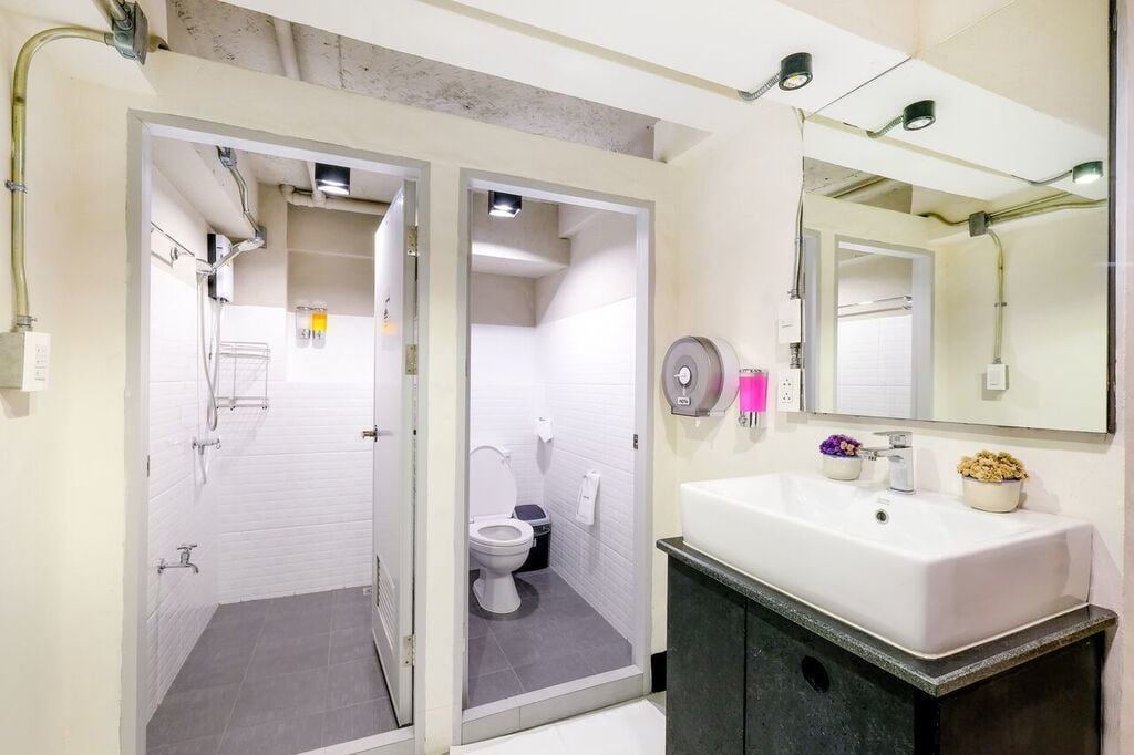 MIXED DORM