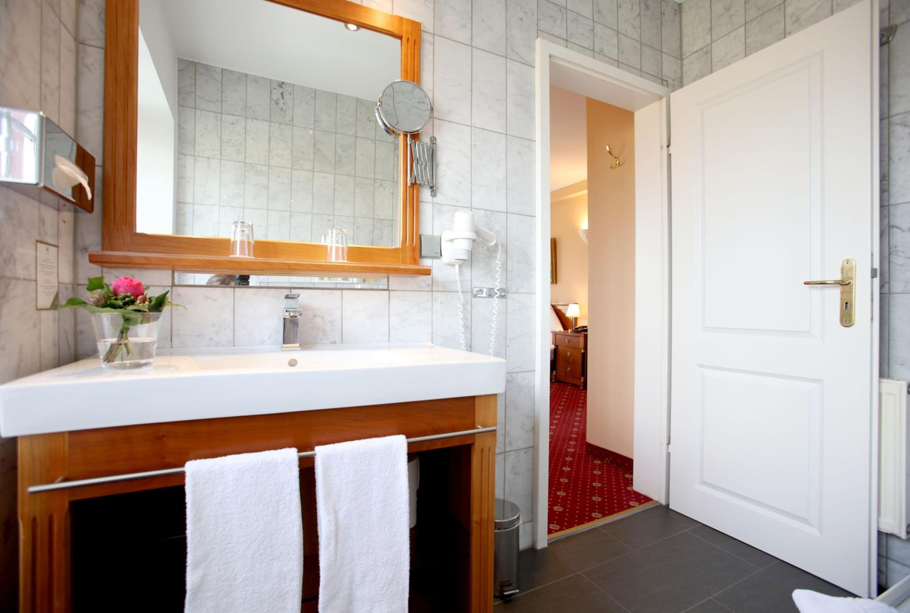 Hotel Schloss Edesheim 50/50