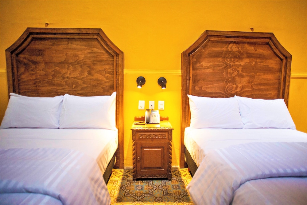 SUPERIOR, 2 DOUBLE BEDS