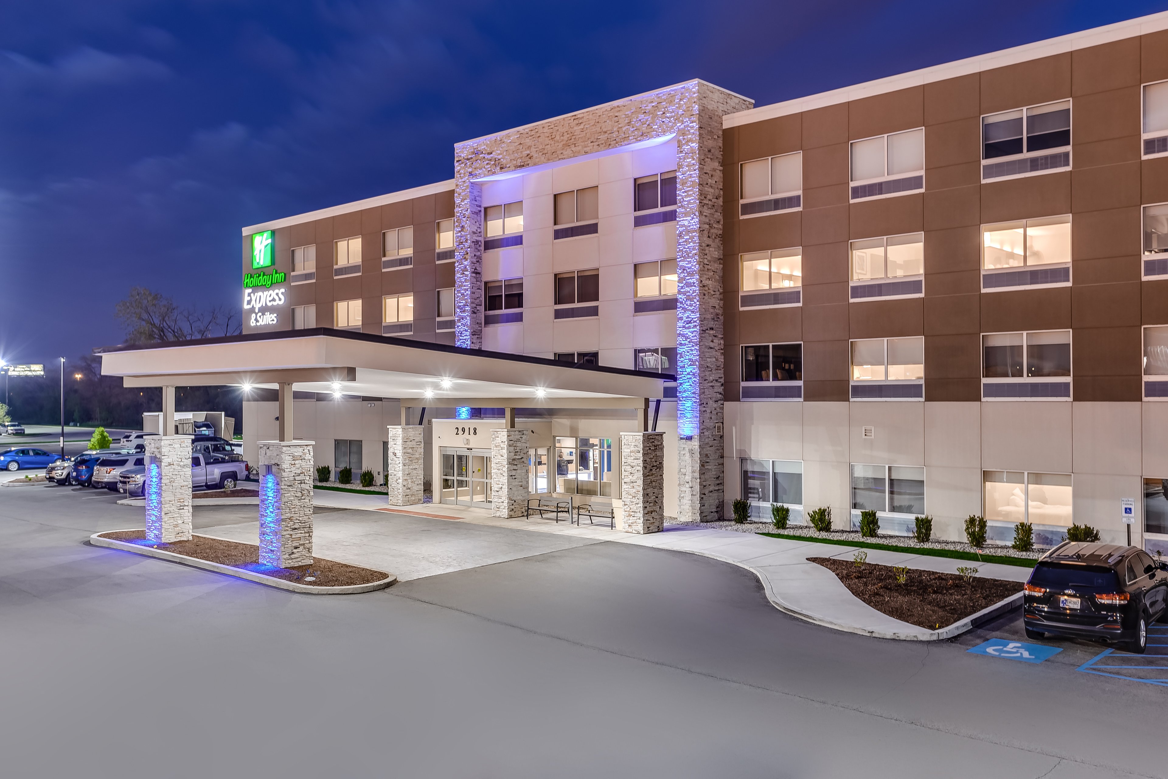 Holiday Inn Express & Suites Hammond 2/69