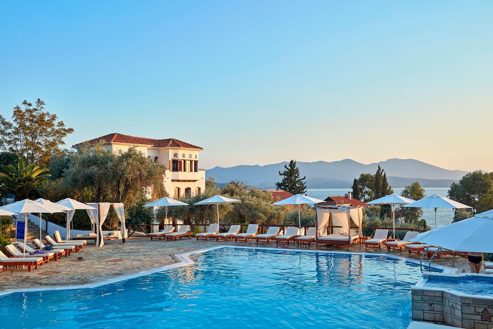 Leda Village Resort 2/50