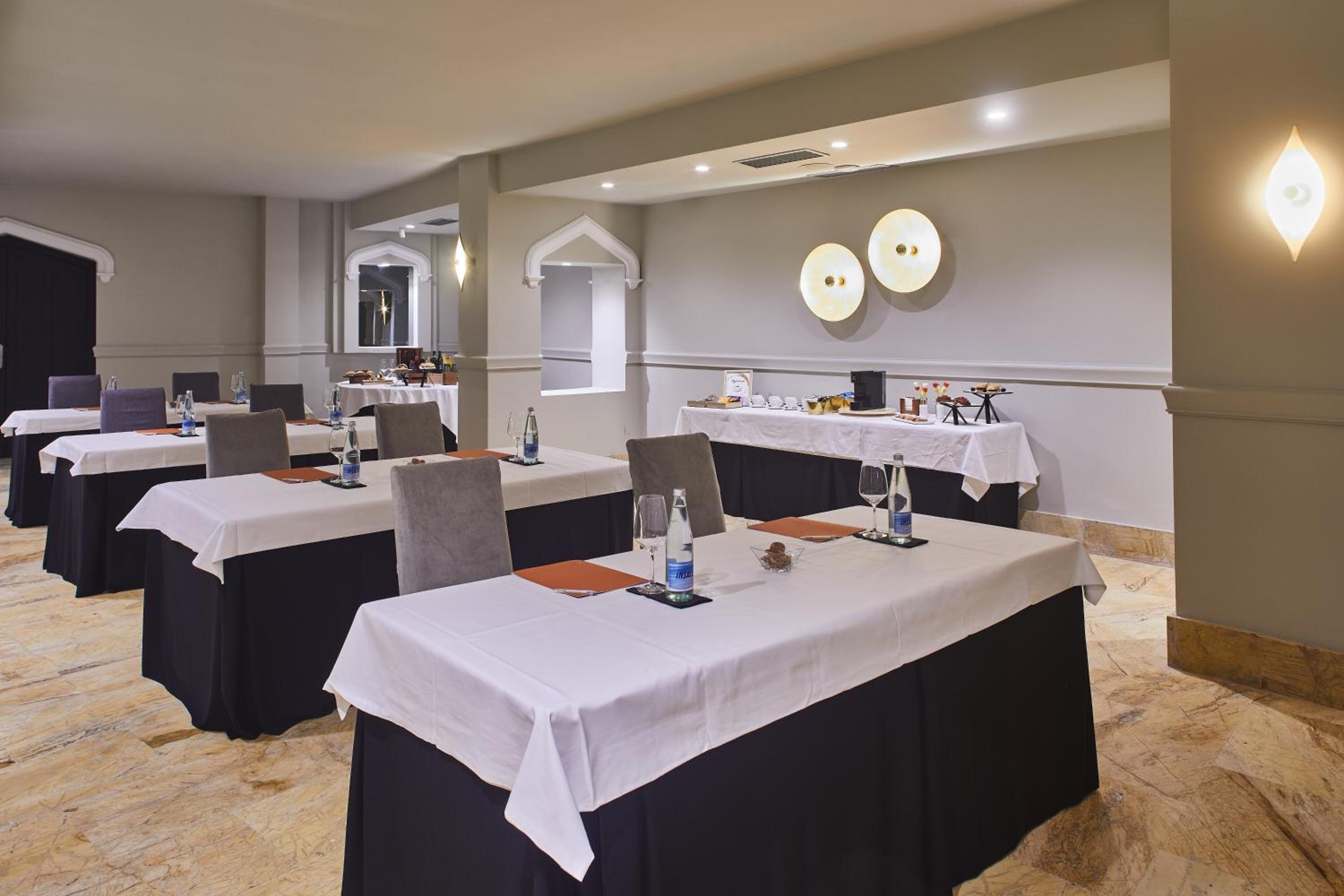 Hotel Silken Palacio Uribarren 38/46