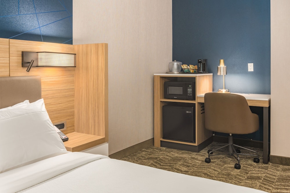 Hotel 44 North Freeport Brunswick 35/41