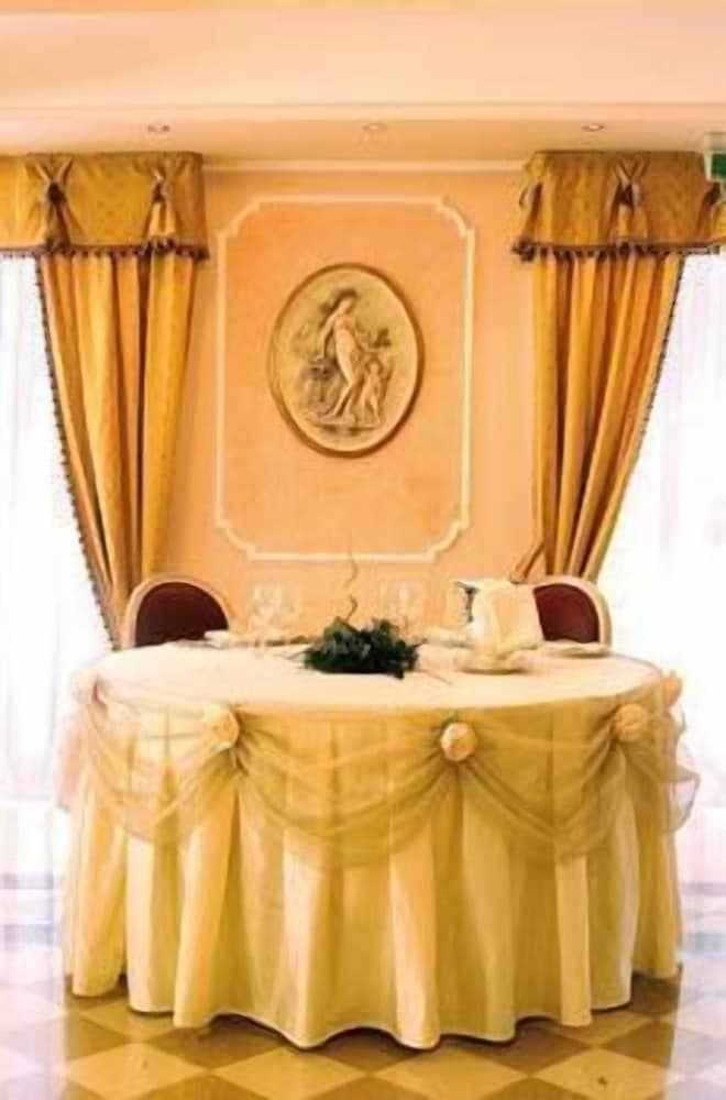 Grand Hotel Osman 6/39