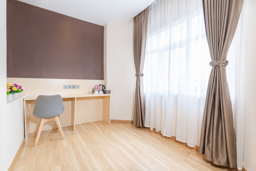 7 Days Premium Hotel 31/56