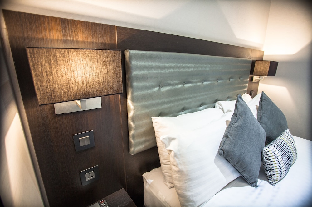 The W14 Kensington 14/30
