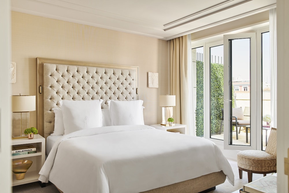 Four Seasons Hotel Madrid 10/72