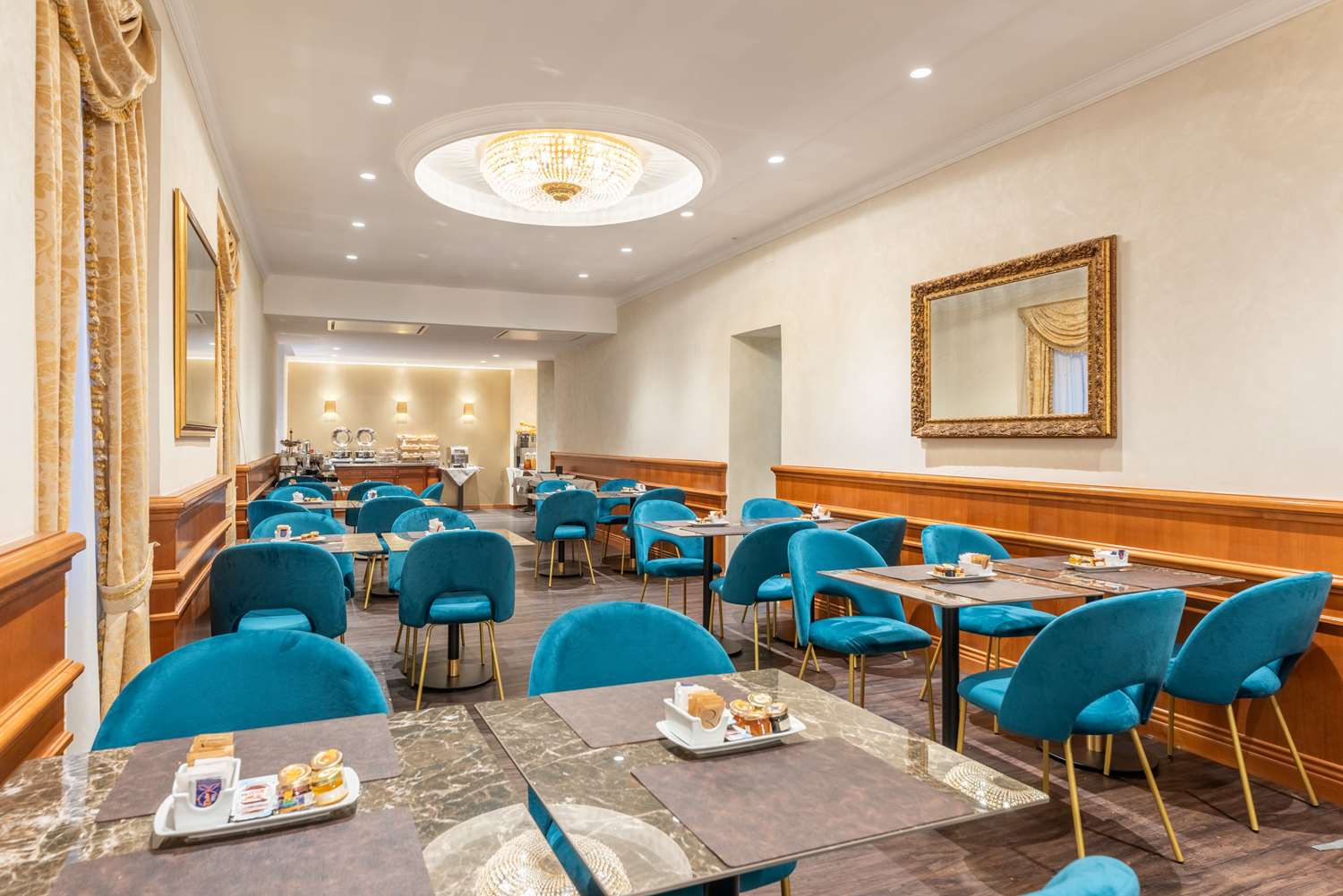 Hotel Raffaello, Sure Hotel Collection By Best Western 70/75
