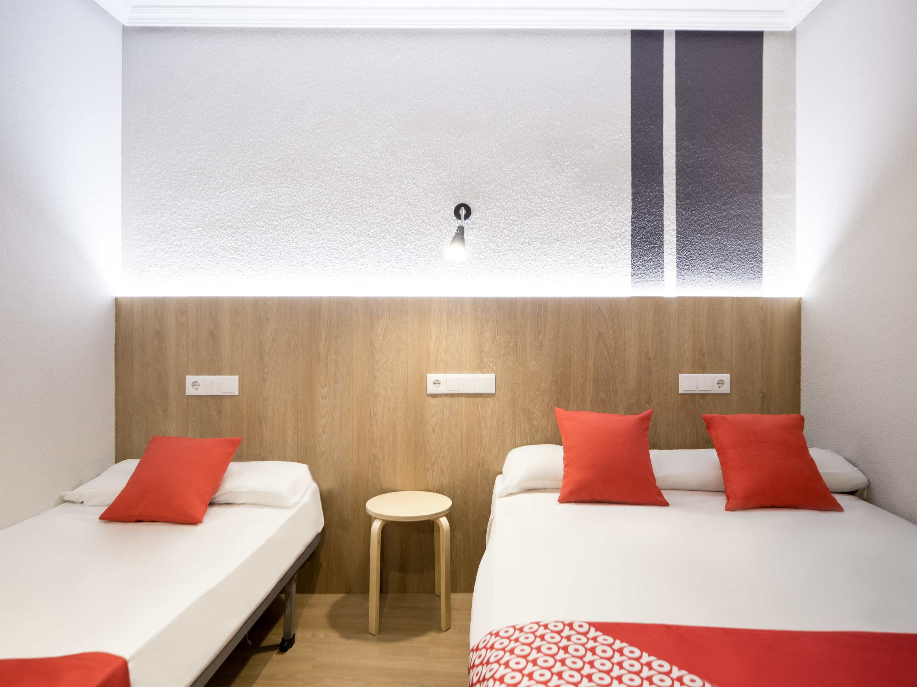 Hostal Uria 21/28