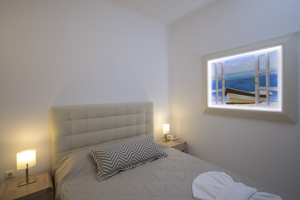 Erato Apartments Santorini 14/75
