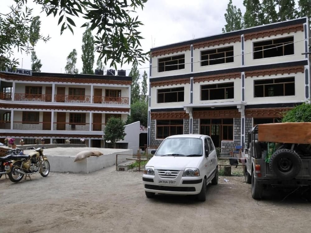 Hotel Abu Palace 42/49