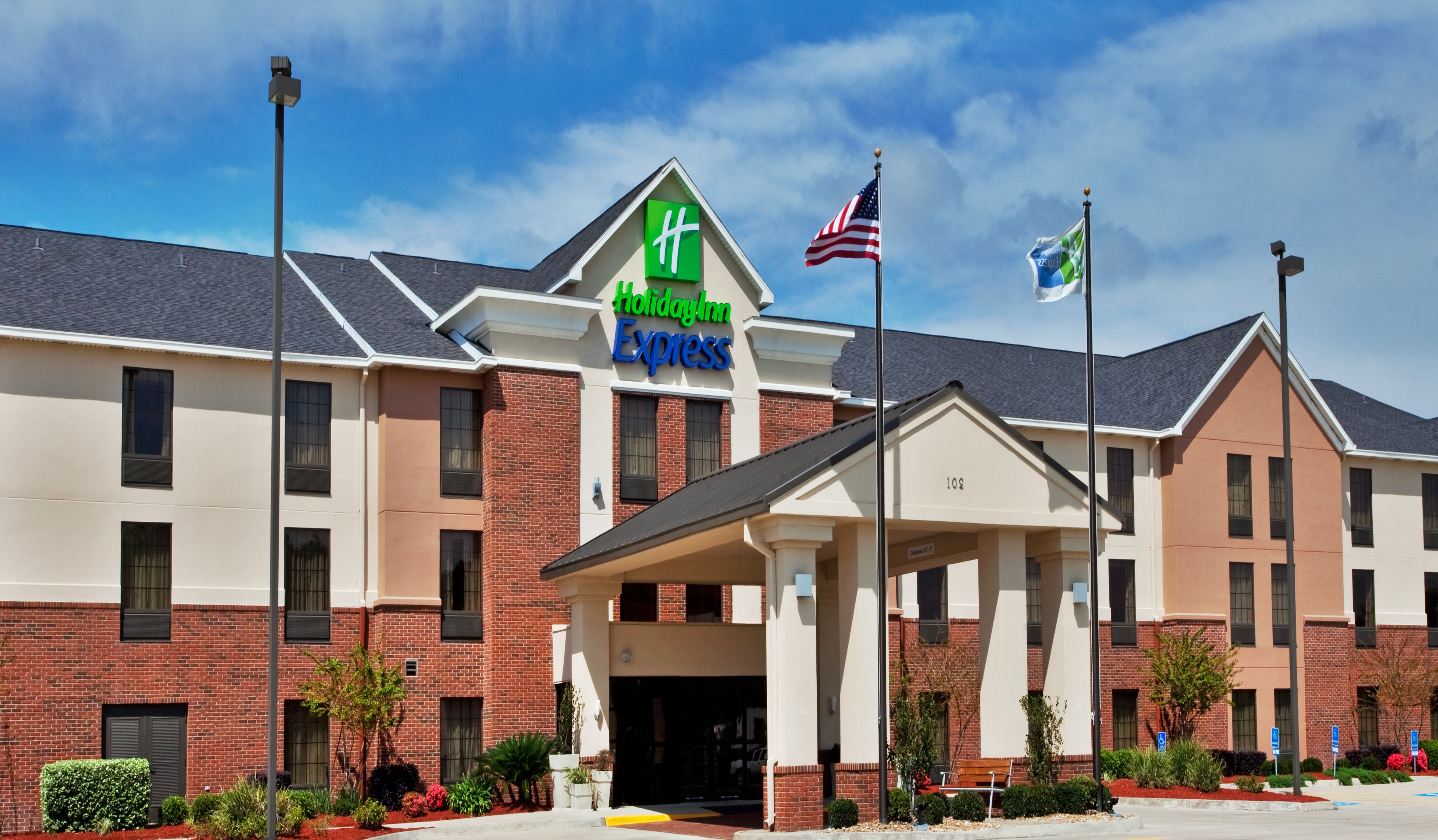 Holiday Inn Express & Suites Sulphur (Lake Charles) 5/50