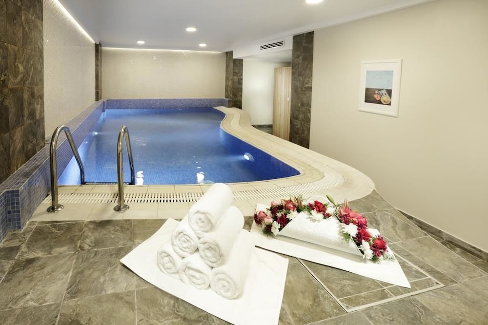 أجنحة أسوار الفندقية الرياض(Aswar Hotel Riyadh) 12/21