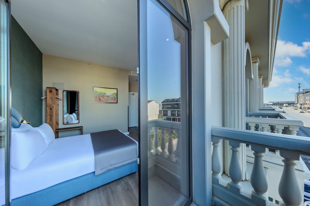 Nenessa Airport Hotel 22/46