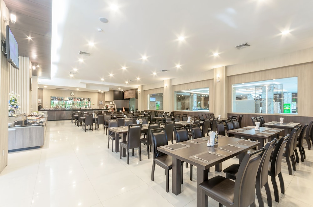 Eastpana Hotel 59/71