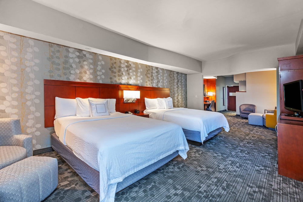 Courtyard Tulsa Woodland Hills 18/56