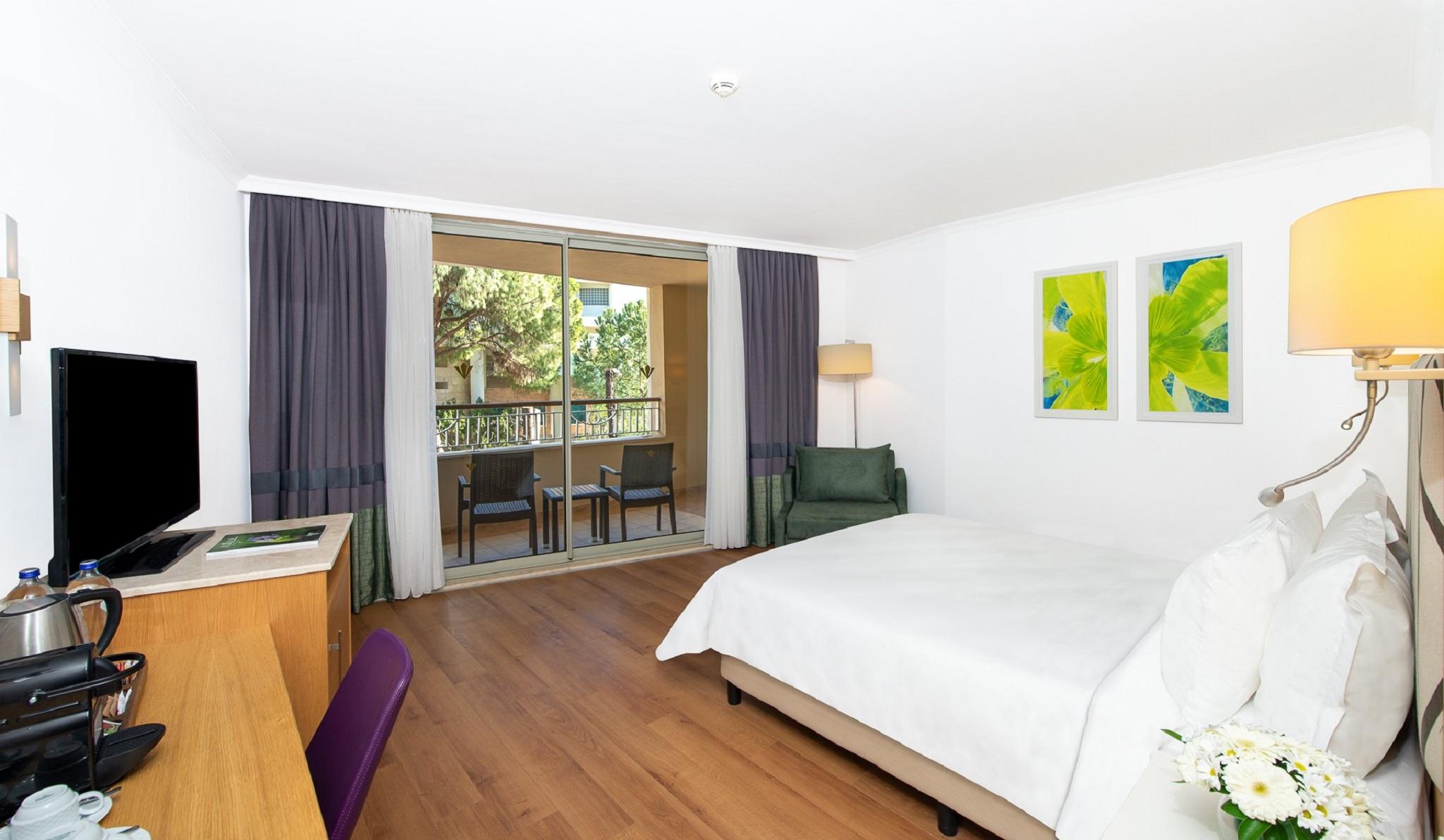 Room, Double Bed, Garden View, French Balcony, Large
