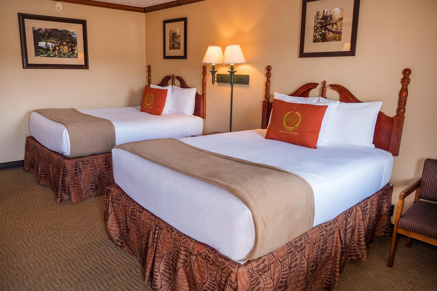 GUEST ROOM, 2 QUEEN BEDS