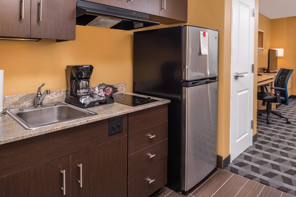 TownePlace Suites by Marriott New Hartford 9/48