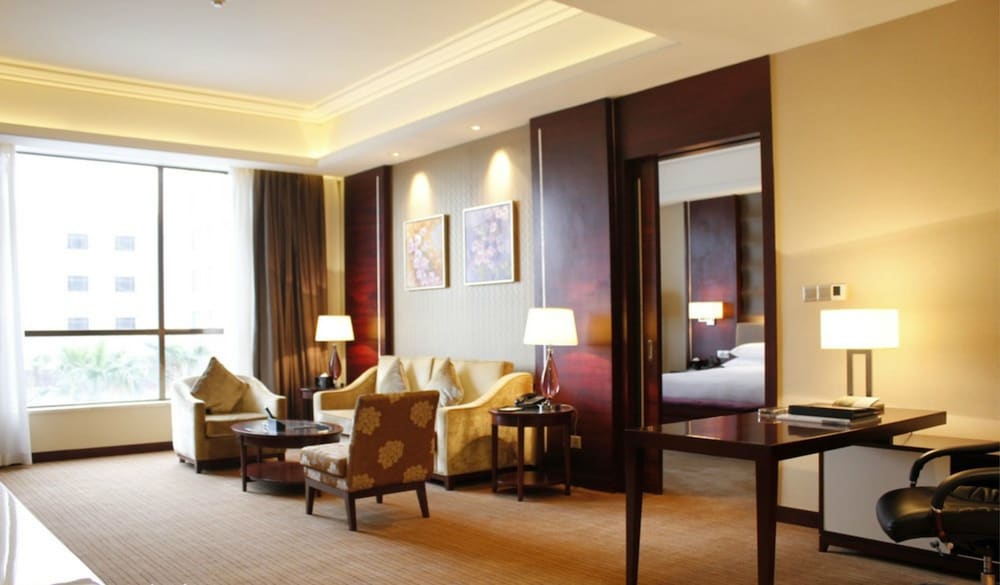 Venus Royal Hotel Formerly Kirin Parkview Hotel 18/28