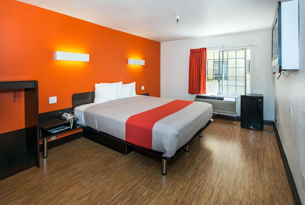 Motel6 Hollywood, CA - Los Angeles 17/50