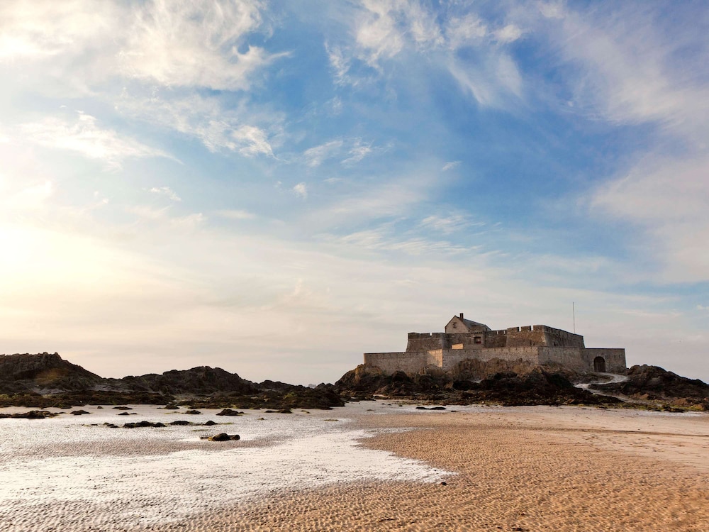 Ibis St Malo La Madeleine 65/68