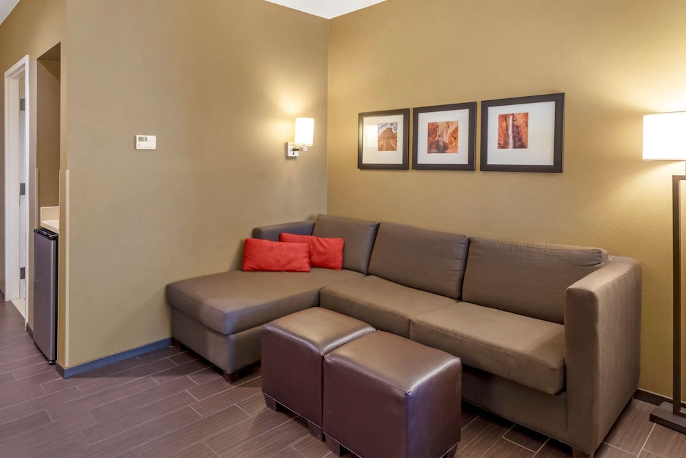 Comfort Suites St George - University Area 27/47