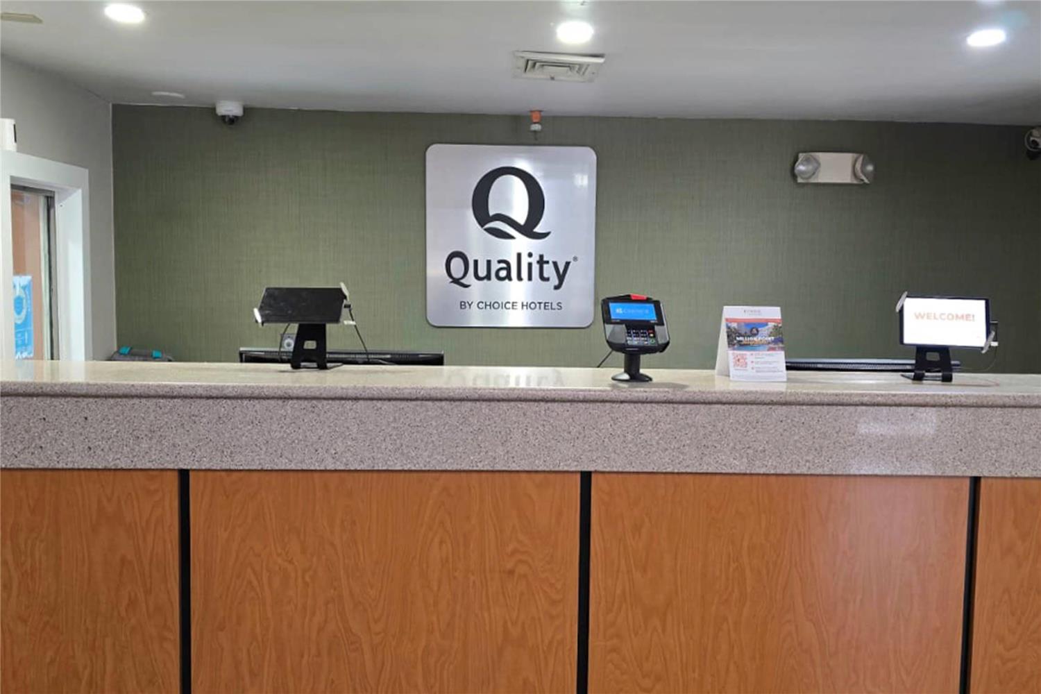 Quality Inn Newark 6/36