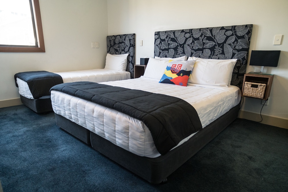 U Boutique Hotel Wellington, SureStay Collection by BW 28/68
