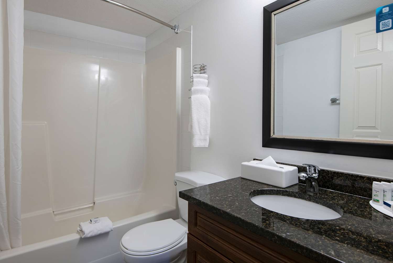 Travelodge By Wyndham Kamloops Mountview 60/69