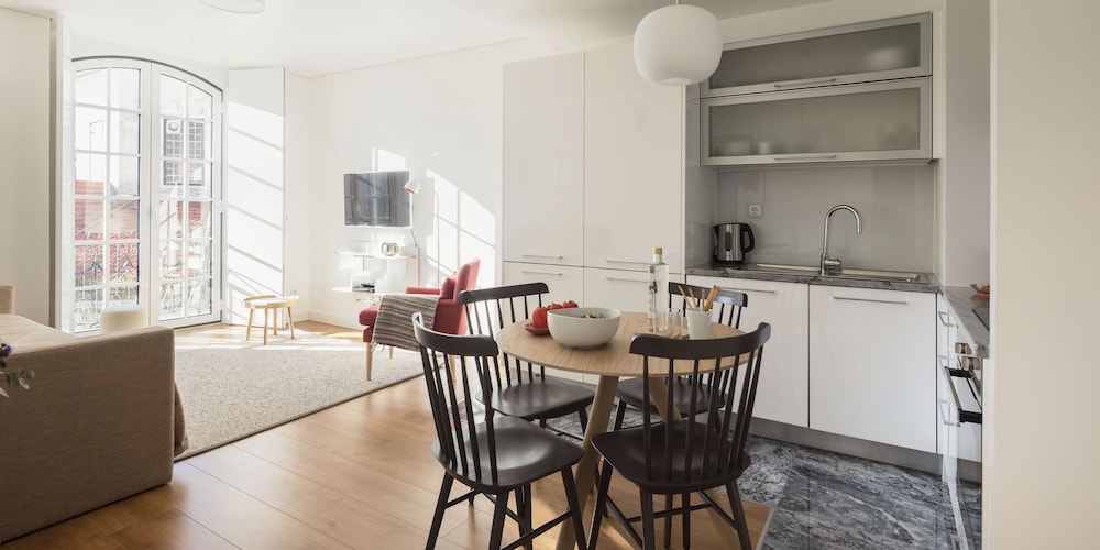 LISBON SERVICED APARTMENTS BAIXA CASTELO 51/74