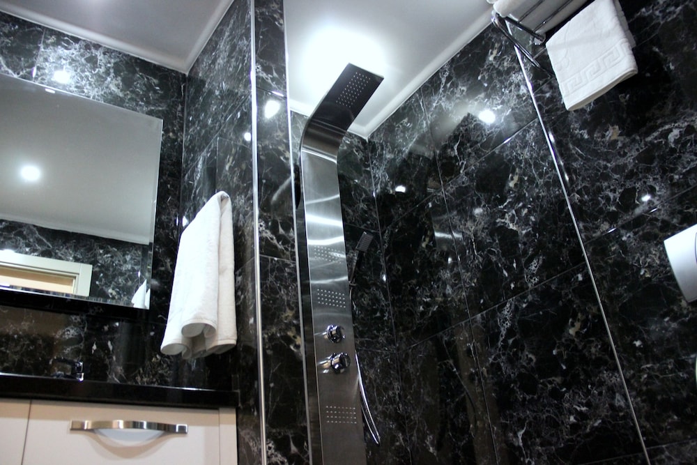 Venus Suite Hotel 50/50