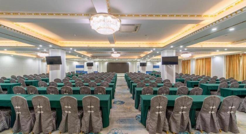 Vienna Hotel (Guangzhou Baiyun University Jinyuan Plaza) 40/54
