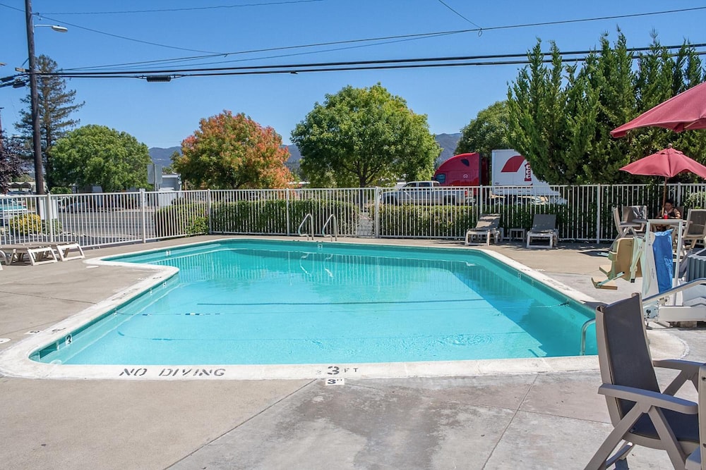 Motel6 Ukiah CA 34/53