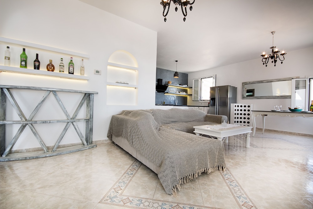 Krios Luxury Suites 31/50