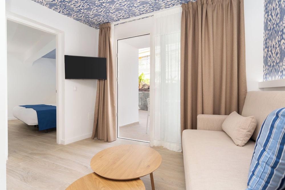 Alsol Los Caribes II - Adults Only 23/33