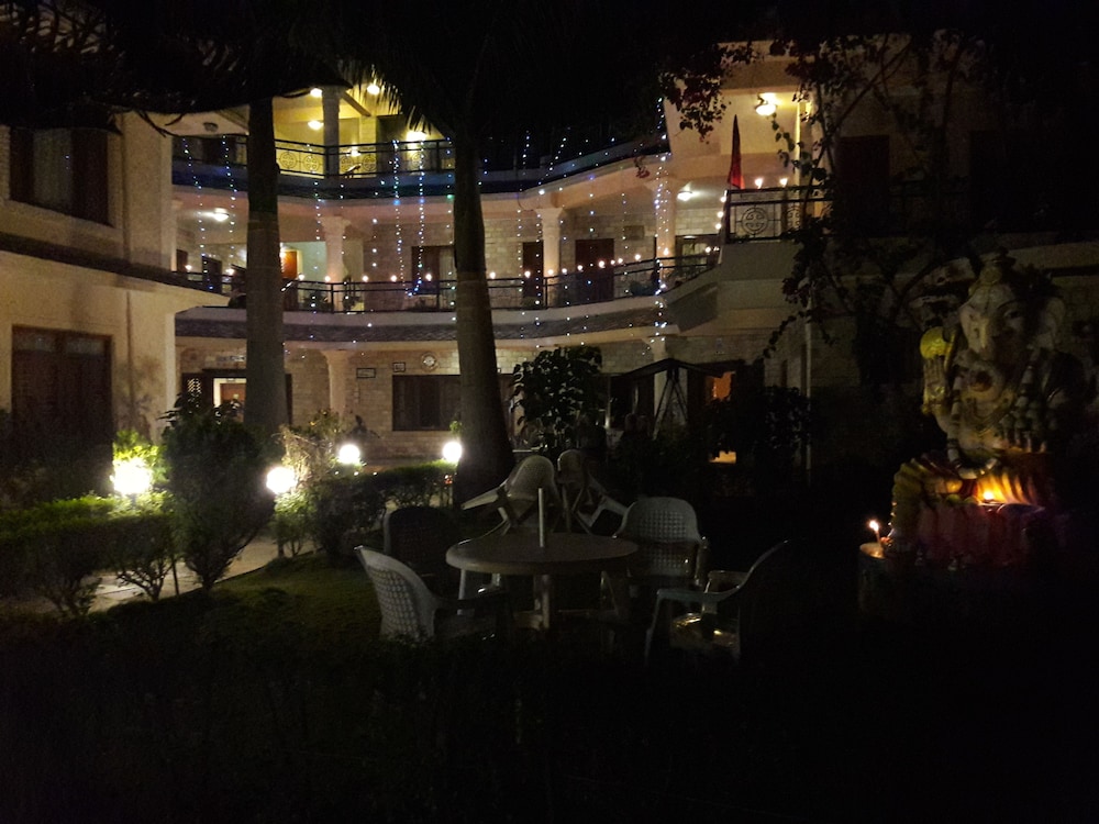 Blue Planet Lodge photo1