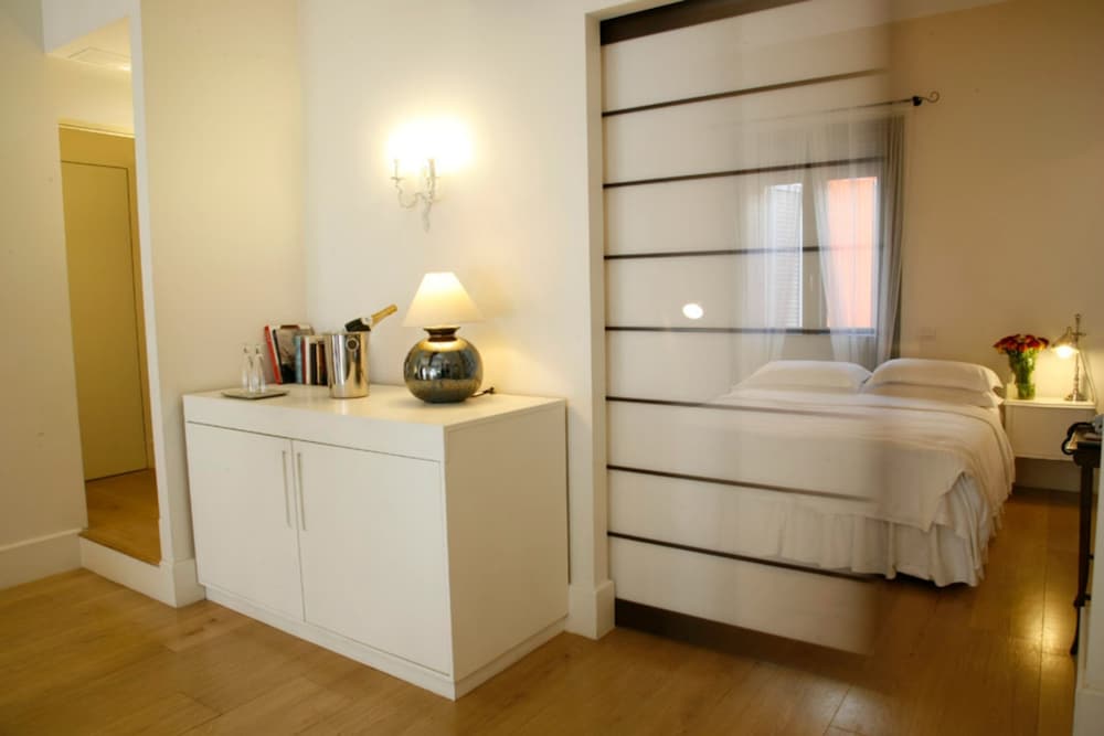 Milanosuites 4/28