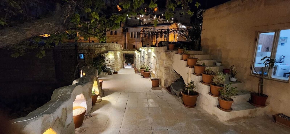 Dede Hostel Pansiyon 16/25
