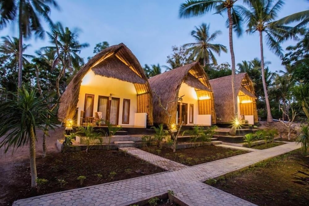 Bintang Bungalow 2/61