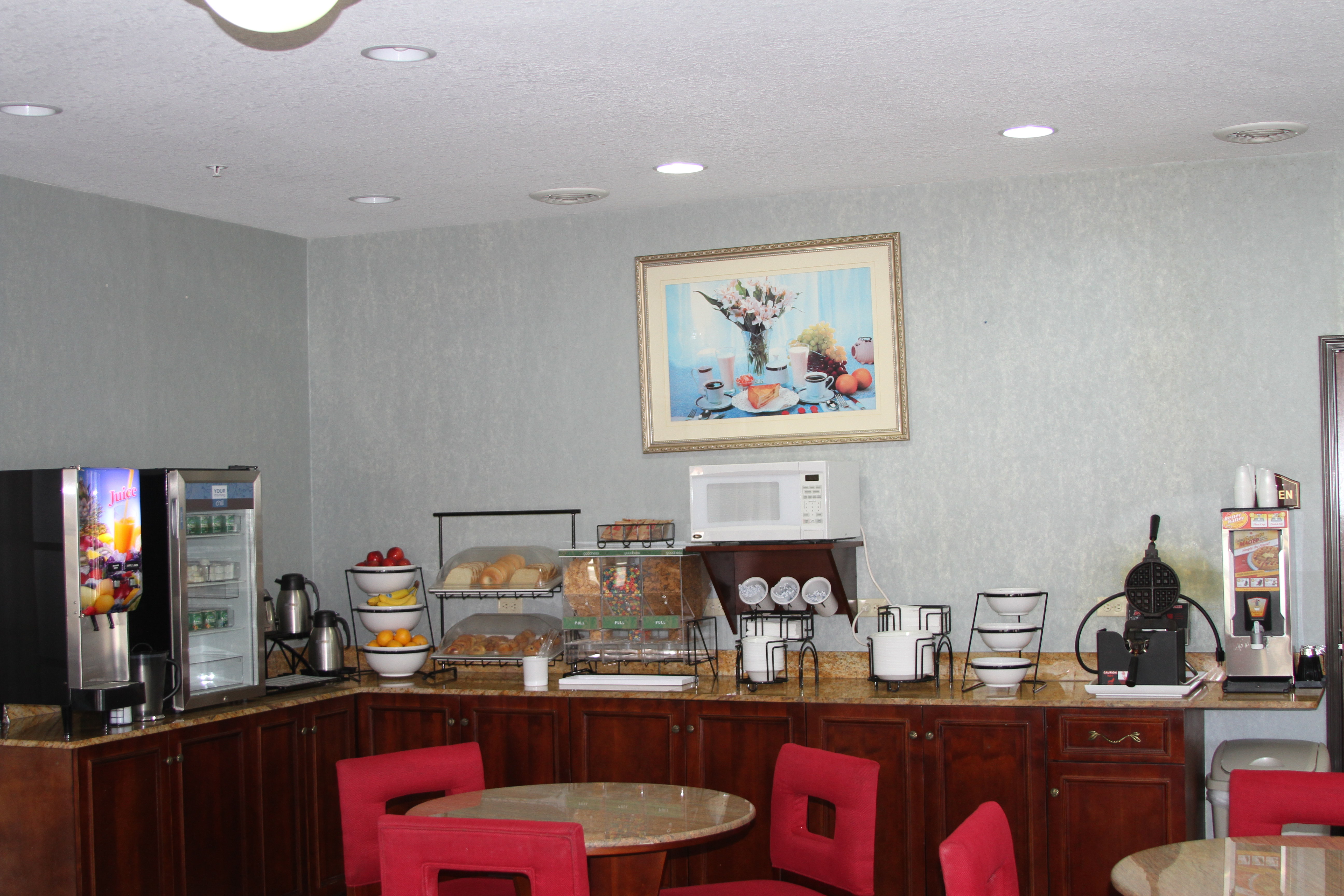 Red Roof Inn and Suites Detroit - Melvindale / Dearborn 32/42