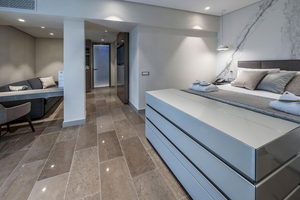 The Regency, Rome, a Tribute Portfolio Hotel 14/47