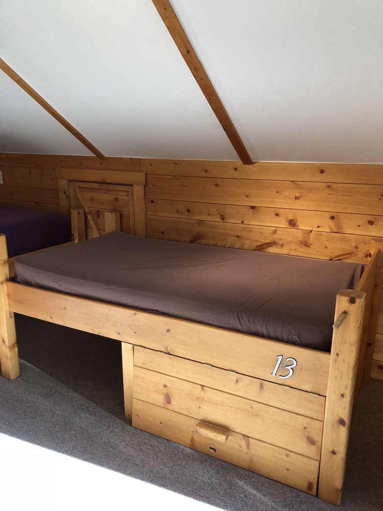 Estes Park Adventure Hostel 3/26
