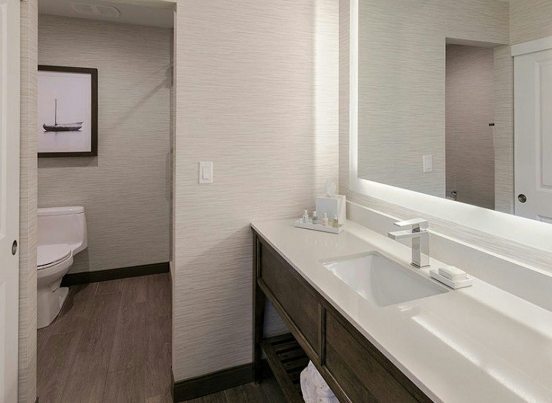 Room, 2 Queen Beds, Marina View, Pool Side