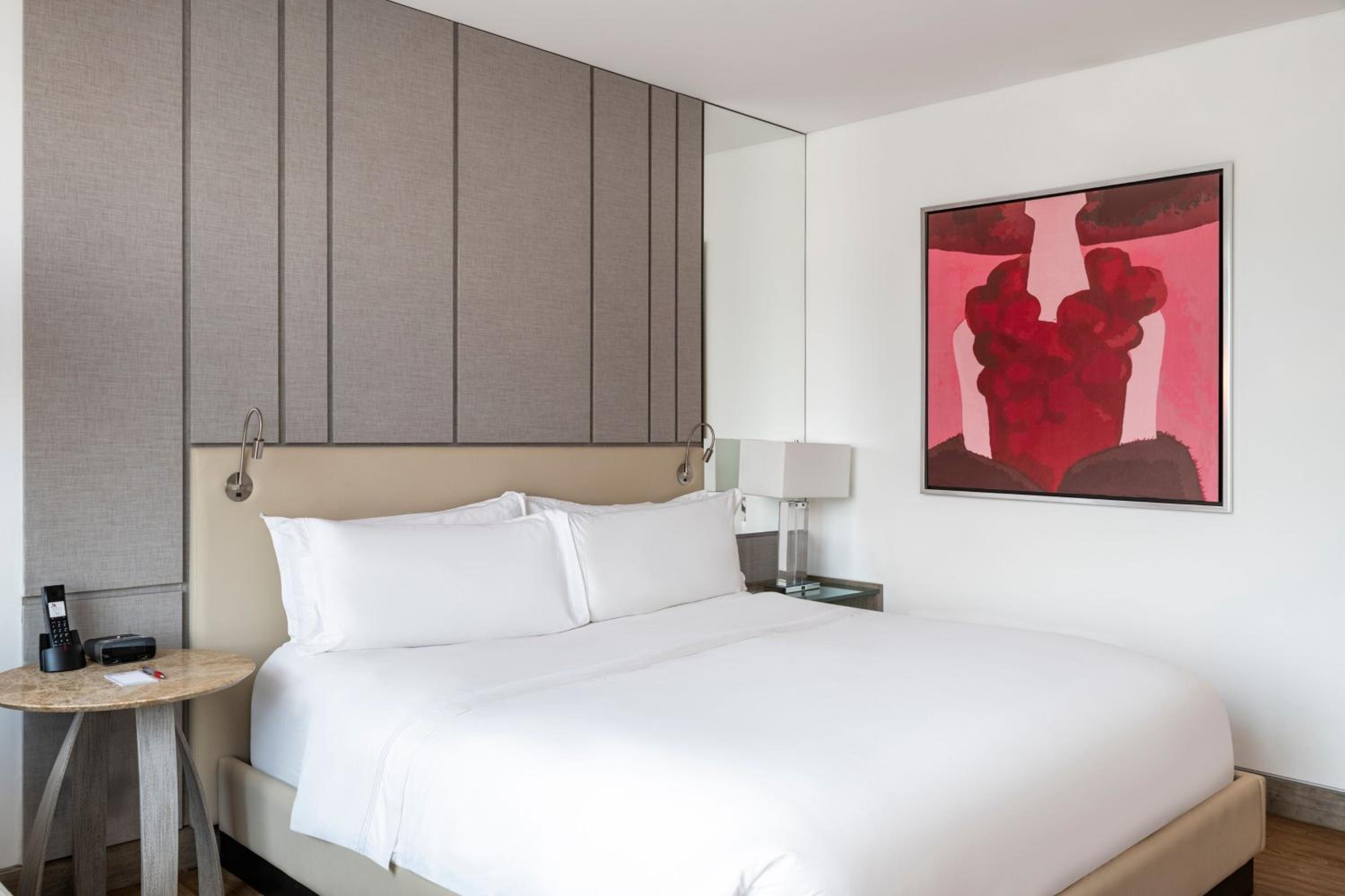 Room, King Bed, Concierge Level، Medellin Marriott Hotel 2/7