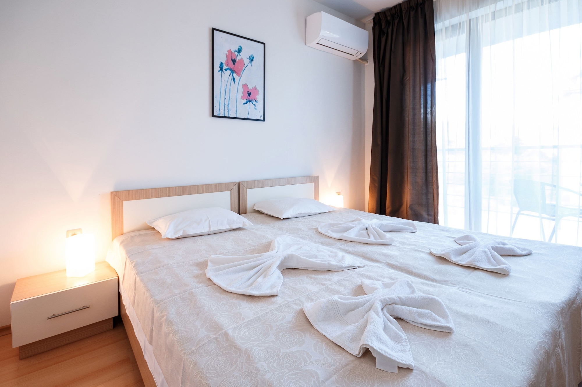 1 BEDROOM, DELUXE, APARTMENT, PARTIAL SEA VIEW, BALCONY